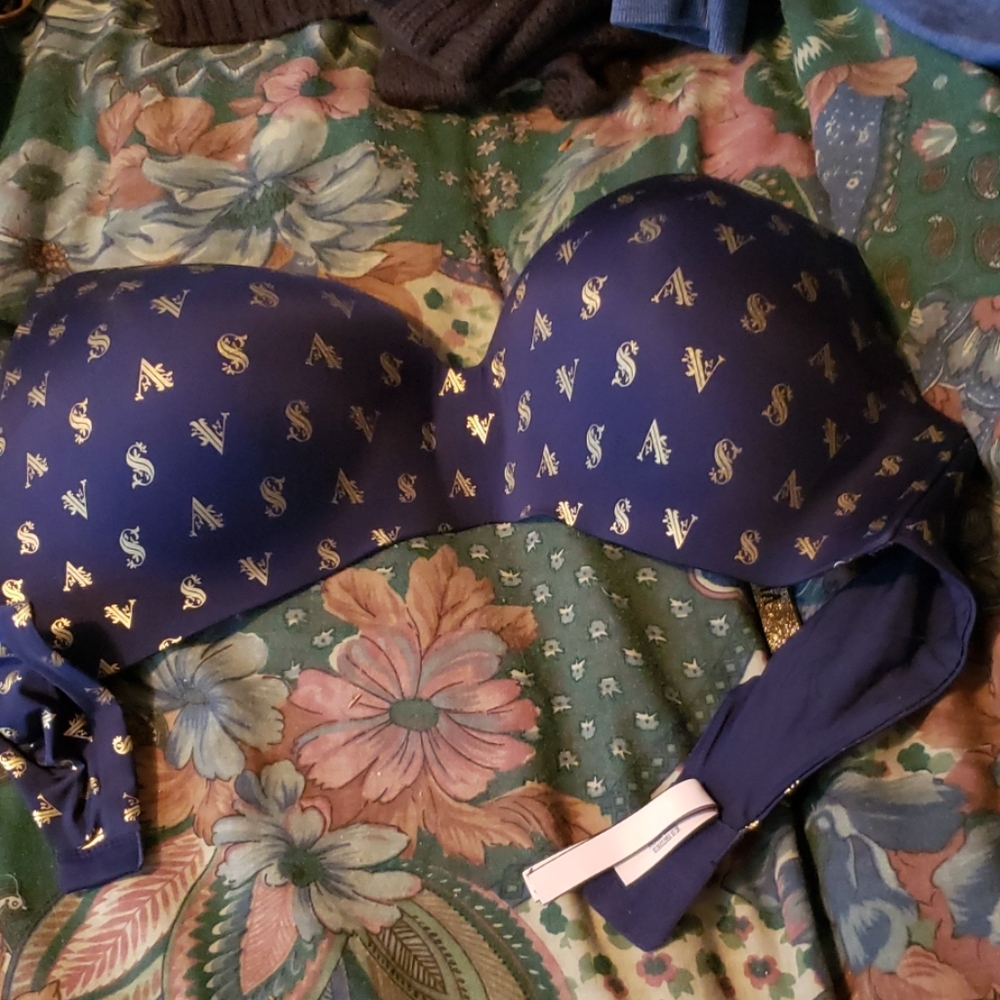 Vs bra